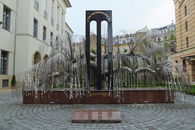 Jewish Heritage in Hungary with a Historian - Flódni at Solinfo Café