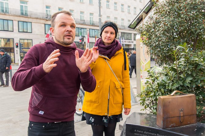 Jewish Heritage in Hungary with a Historian - Szimpla Kert shows the quarter’s modern life