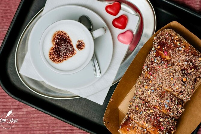 Kürtőskalács: Chimney Cake Workshop in City Park Budapest - Coffee, tea, and a park break