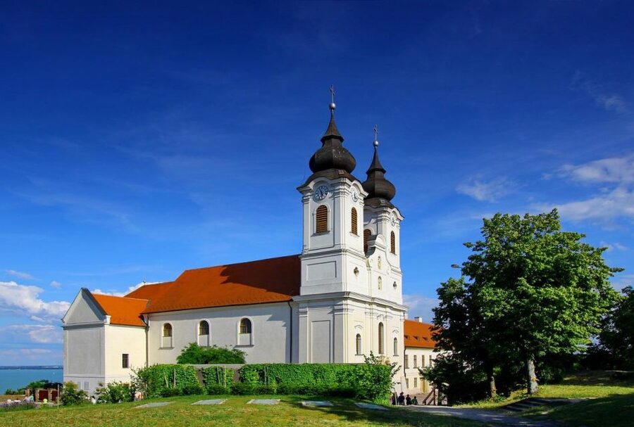 Lake Balaton and Herend Guided Tour - A private car changes the pace