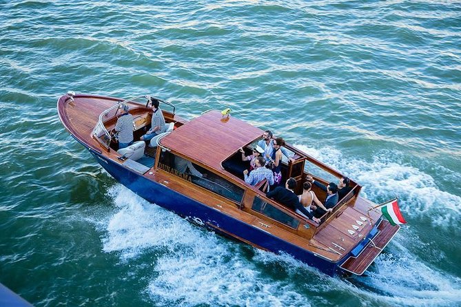 Luxurious, private day cruise with a waterlimousine to Szentendre - Drinks and the limits of what is included