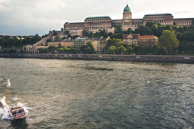 Luxurious, private day cruise with a waterlimousine to Szentendre - Timing, weather, and captain’s decisions