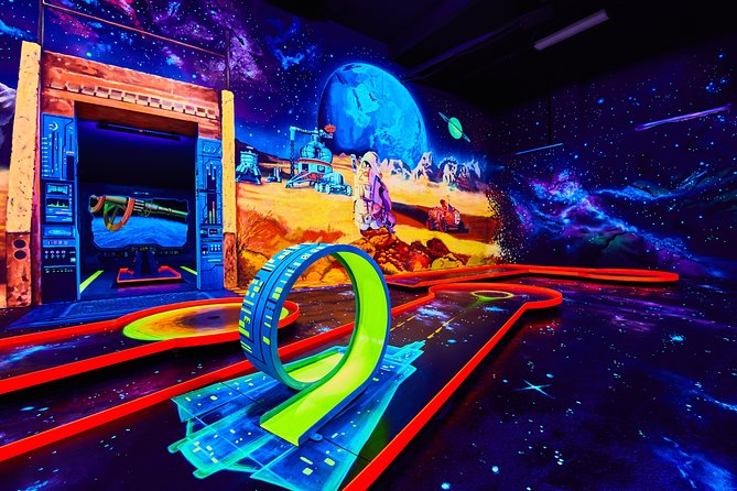 Neonis - 3D Blacklight Minigolf - What Neonis Feels Like Once the Lights Go On