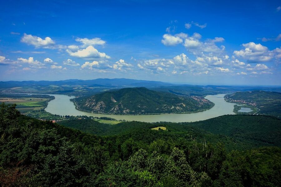 One Day Wonder Hike - The Essence of the Danube Bend - Leaving Budapest for the Visegrádi Hills