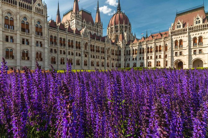 Orientation walk in Budapest - Parliament, the final major landmark