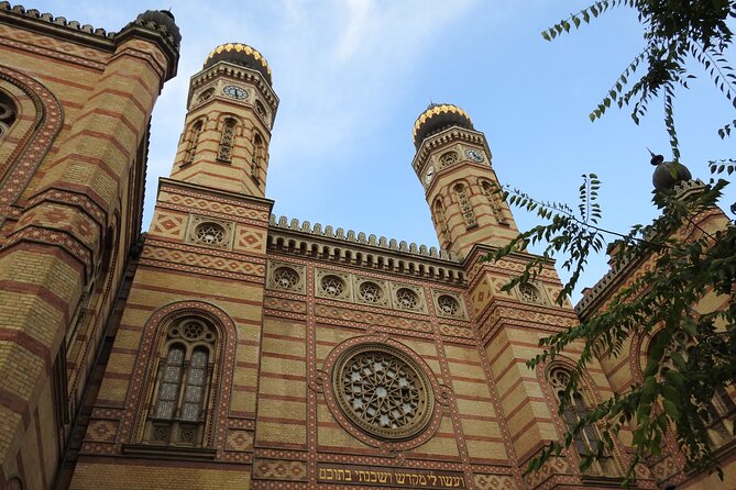 Past and Present of Budapest Jewish District Tour - A clear story from Belle Époque Budapest to District VII today