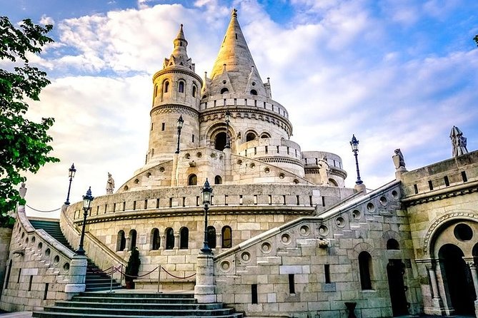Private 4 Hours Budapest city tour and 3 hours Széchenyi thermal spa relax - What this seven-hour Budapest tour is really like