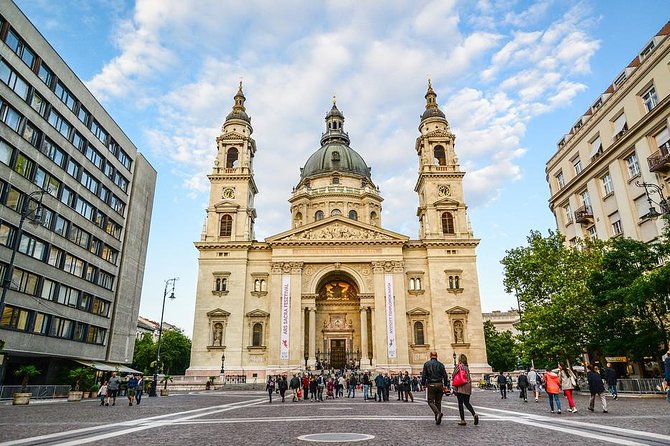 Private 4-hours City Tour of Budapest with private guide and Hotel Pick-up - A useful first look at Budapest in four hours