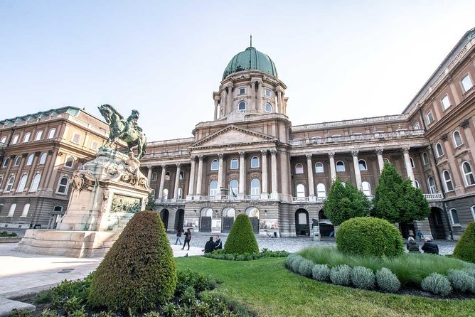 PRIVATE (7 hours) Budapest and Szentendre city tour with lunch and winetasting - Crossing the Danube at Chain Bridge