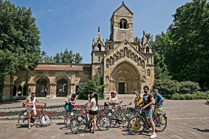 Private Budapest Bike Tour with Cafe Stop - Andrassy Avenue and the Opera House