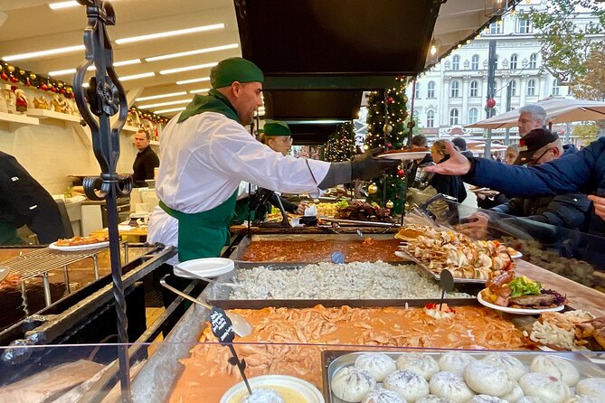 Private Budapest Christmas Market Tour with Chimney Cake & Mulled Wine - Budapest landmarks along the route