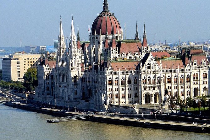 Private Budapest City Tour by Car - What the guides add to the ride