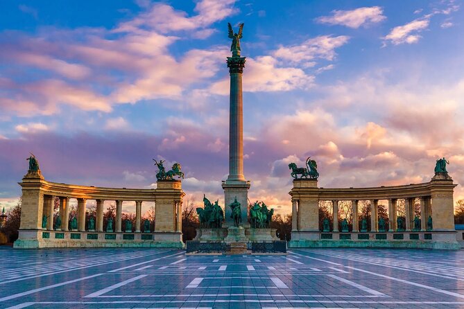 Private Budapest City tour with Classic Russian Jeep or G-Wagon! - Crossing the Chain Bridge into Pest