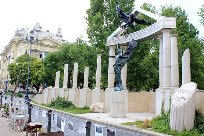 Private Budapest Hammer & Sickle Communist Times Tour - Republic Square and the 1945 Prague Uprising