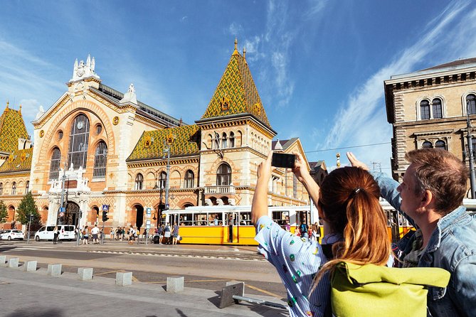 Private City Kickstart Tour: Budapest - Getting your bearings at Deák Ferenc tér