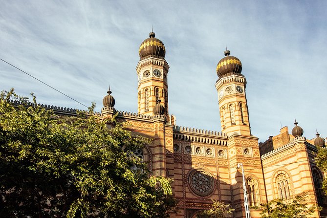 Private City Kickstart Tour: Budapest - The Hungarian National Museum in a ten-minute introduction