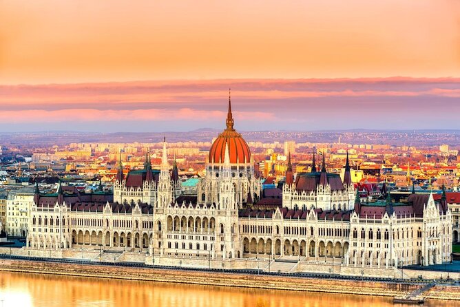 Private city tour by van - Key points at a glance