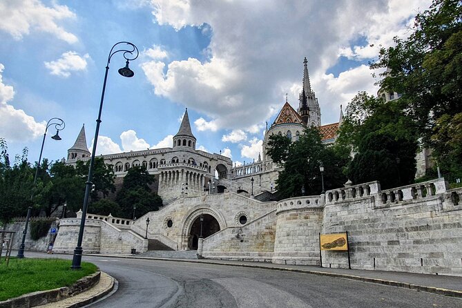 Private city tour by van - The Hungarian National Museum and the story of Hungary