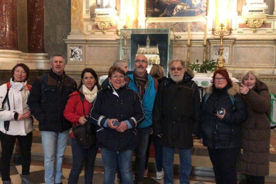 Private Custom Tour with Local Guide Budapest - Using four to eight hours for a fuller city picture