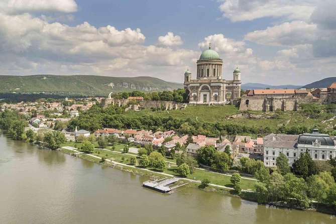 Private Danube Bend Experience with a comfortable air conditioned car - Visegrad Fellegvar and the medieval royal past