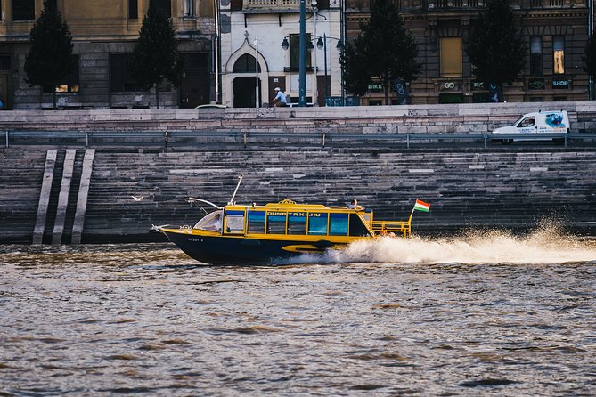 Private Danube Sightseeing Cruise in Budapest - What the small boat changes