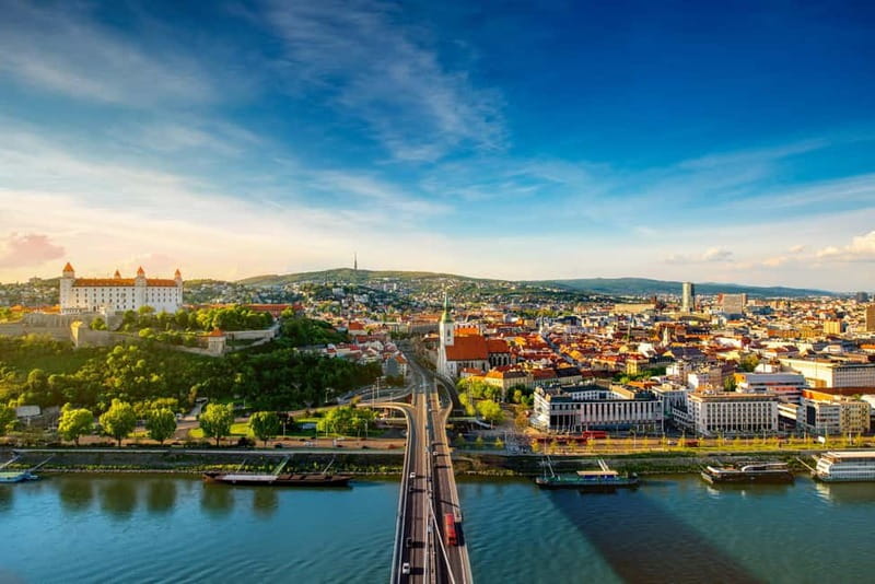 Private day trip: Budapest > Bratislava & Vienna, in English - Should you book it?
