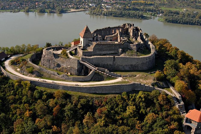 Private Guided Tour to Szentendre & Visegrád Castle (Danube Bend) - Visegrád Citadel: the view is the star
