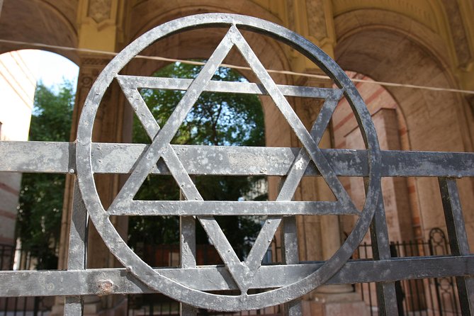 Private Jewish Heritage Tour including Hotel Pickup - The Small Tour: two focused hours at Dohány Street