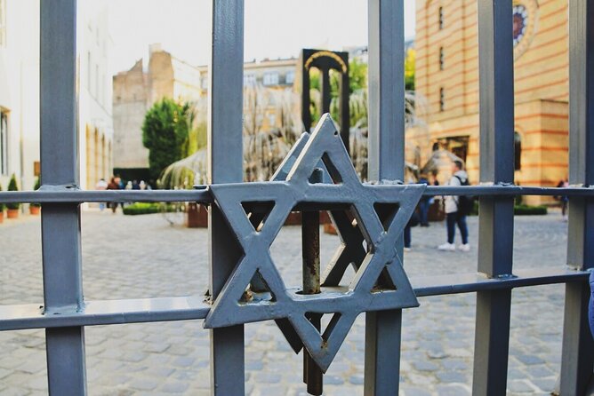Private Jewish Heritage Tour of Budapest with Local Expert - Fröhlich Patisserie and the taste of flódni