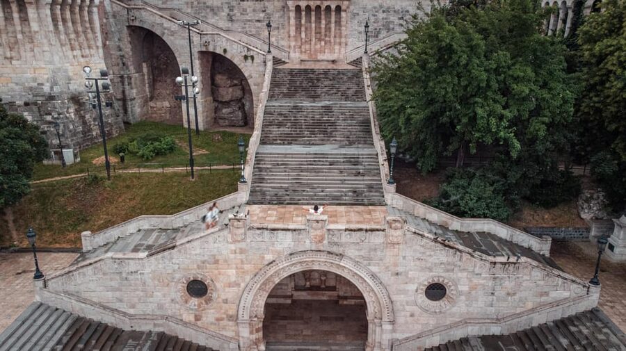 Private photography photo session at Fisherman Bastion - Stop two: Hunyadi János út and the smaller streets