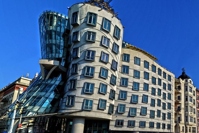 Private Transfer from Budapest to Prague with 2 hours for sightseeing - Who will get the most from this transfer?