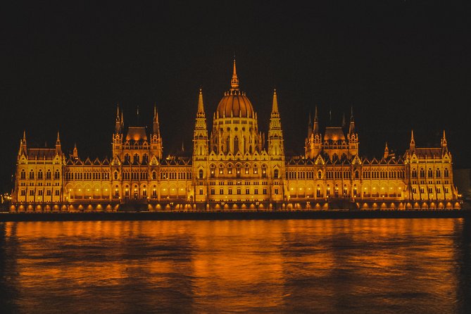 Private Transfer from Vienna to Budapest or Budapest to Vienna - Sightseeing Stops Along the Way