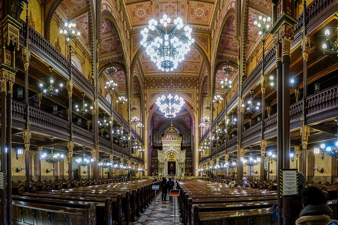 Private Walking Tour in The Jewish District Budapest - Starting at Dob utca and Dohány Street Synagogue