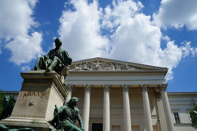 Rise Against the Soviet: The 1956 Revolution - Private Tour - Key points before you book
