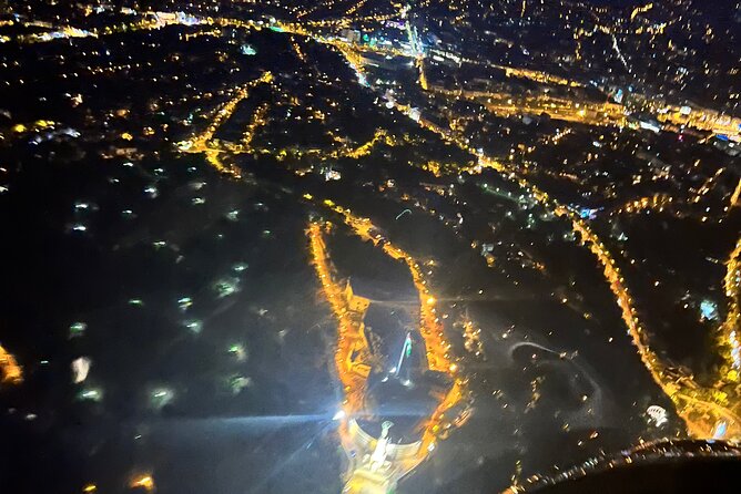Sightseeing flight over Budapest - Following the Danube From Above
