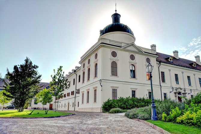 Sisi's Godollo Palace Tour from Budapest - Who will enjoy this tour most?