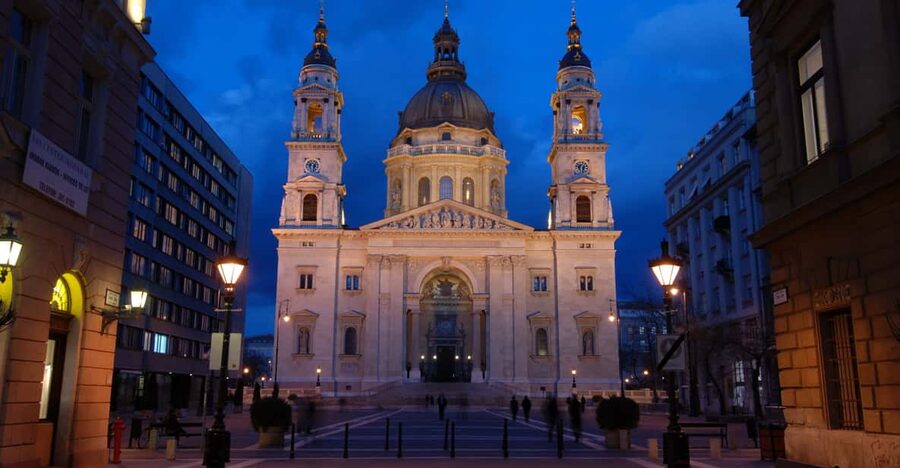 St. Stephen's Basilica: VIP Concert & After Hours Dome Visit - Why this basilica evening feels different
