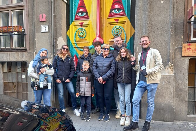 Street Art and Alternative Tour in Budapest - Starting at Telep-Art Galéria on Madách Imre út