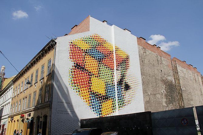Street Art Tour Budapest - Reading Budapest through its street art