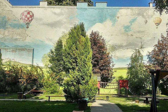 Street Art Tour Budapest - Starting at My Little Melbourne at 11 a.m.