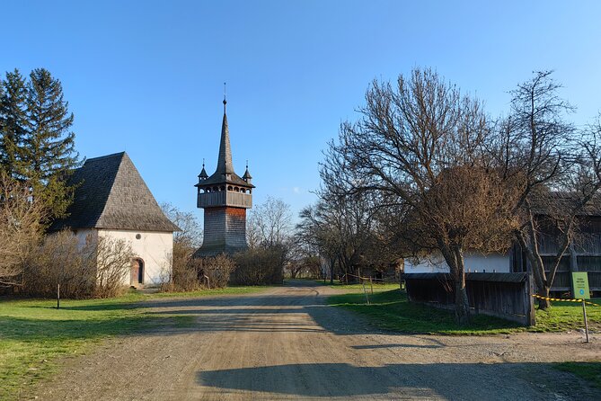 Szentendre, Visegrád & Esztergom Private Danube Bend Tour - Szentendre: Art, Churches, and Cobblestones