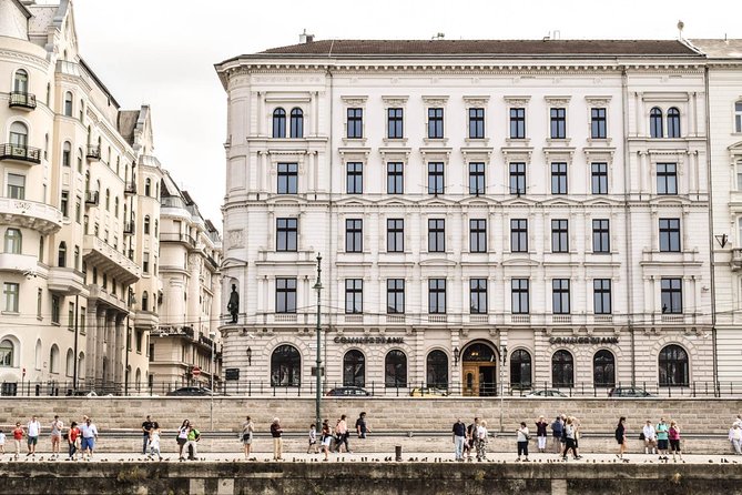 The beginner's guide to Budapest - Budapest Sightseeing Tour - Parliament, the Danube, and the Chain Bridge