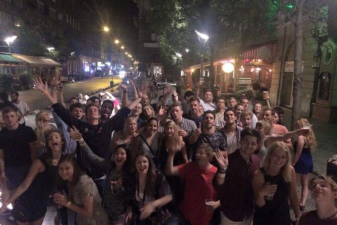 The Original Budapest Pub Crawl – Free Shots, Games & VIP Entry - Group size, timing, and the weekday question
