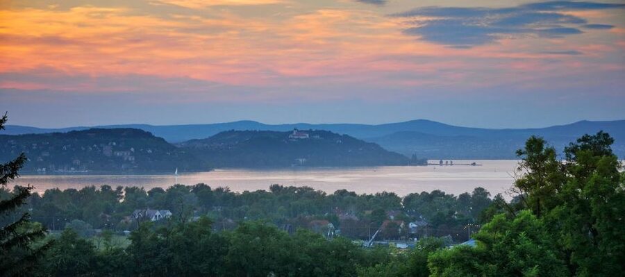 The Turquoise Sea of Hungary: Lake Balaton Private Tour - Why Lake Balaton makes a worthwhile day trip