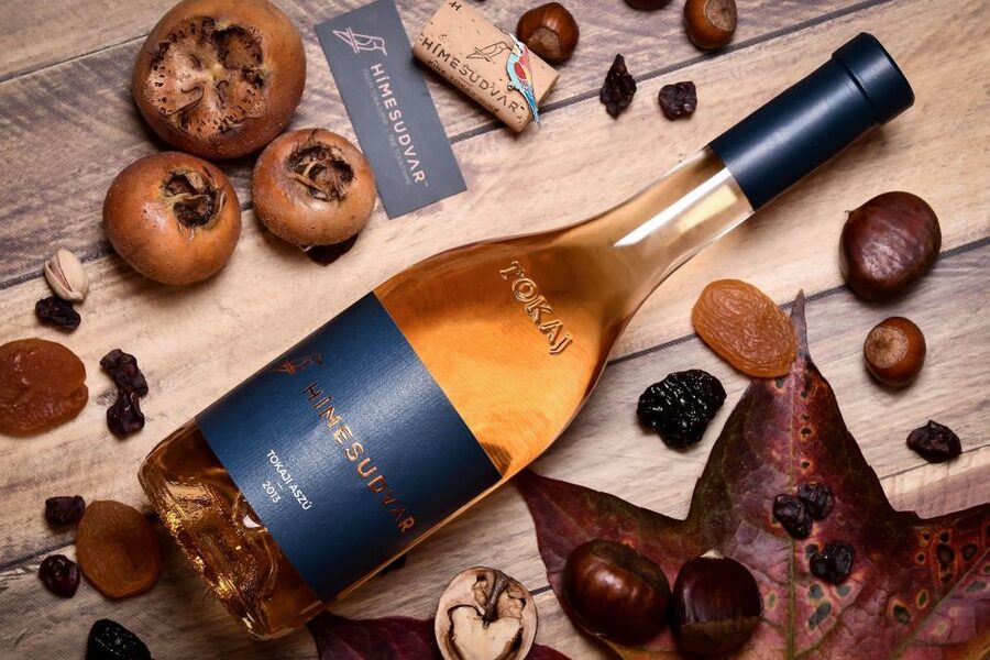 Tokaj: Vineyard Tour & Tasting - Seven wines, from dry glasses to Tokaj Eszencia