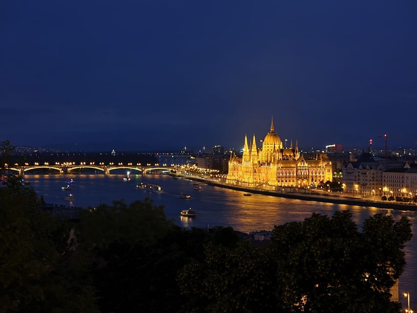 True Crime Walking Tour in the Buda Castle district - Starting at the Hungarian National Gallery