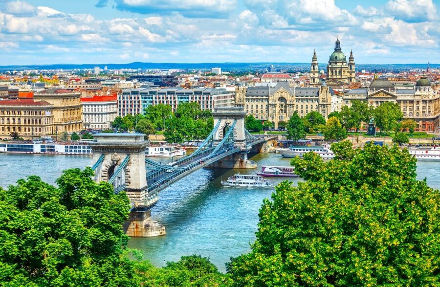 Vienna: Budapest Day Trip - Why Budapest works as a day trip from Vienna