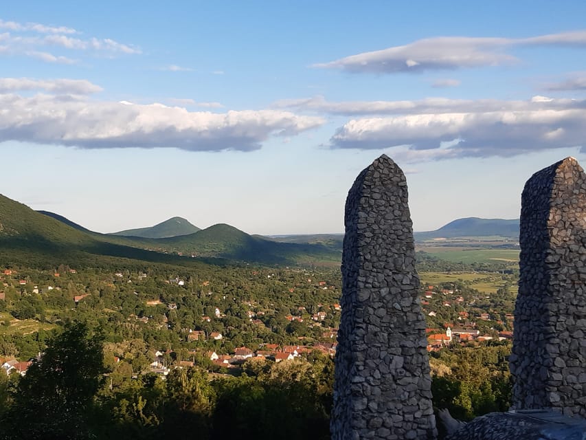 Walk to recent and aged spiritual sanctuaries near Budapest - The optional walk to Kaán Károly Lookout Tower