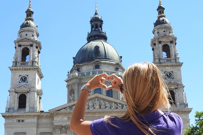 Walking Tour Budapest incl. the Shoes on the Danube Bank - A fast introduction to central Budapest