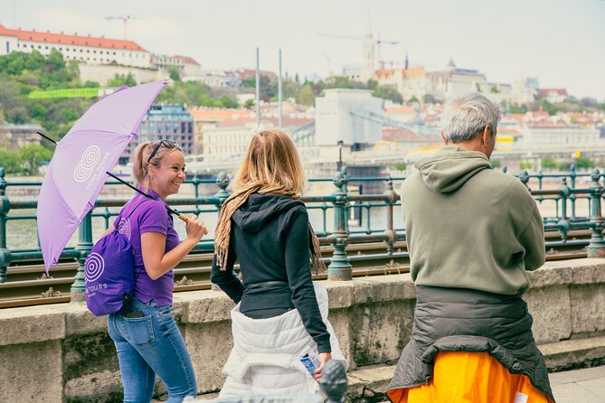 Walking Tour Budapest incl. the Shoes on the Danube Bank - Statues, palaces, and Hungarian inventions